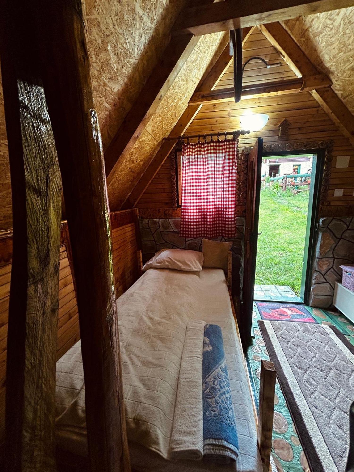Villa Durmitorska Koliba Sa Kupatilom Žabljak Esterno foto